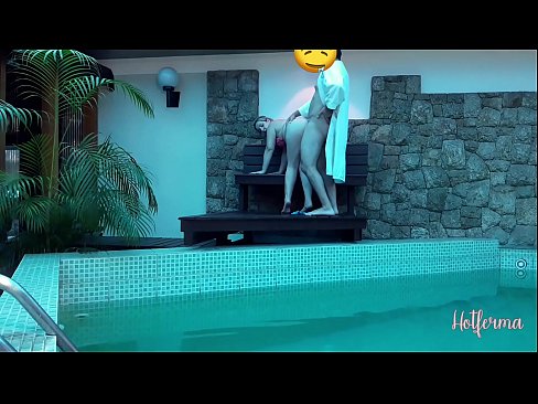 ❤️ Bosas pakviečia tarnaitę į baseiną, bet negalėjo atsispirti karštam ️ Porno prie mūsų ❤
